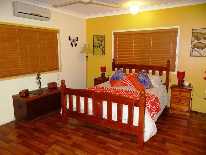 6 BROAD Street, Etty Bay QLD 4858