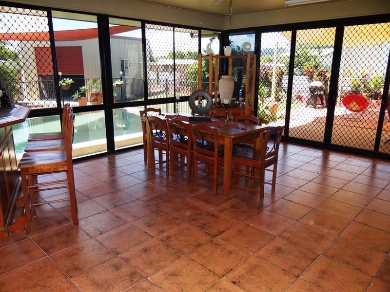 6 BROAD Street, Etty Bay QLD 4858