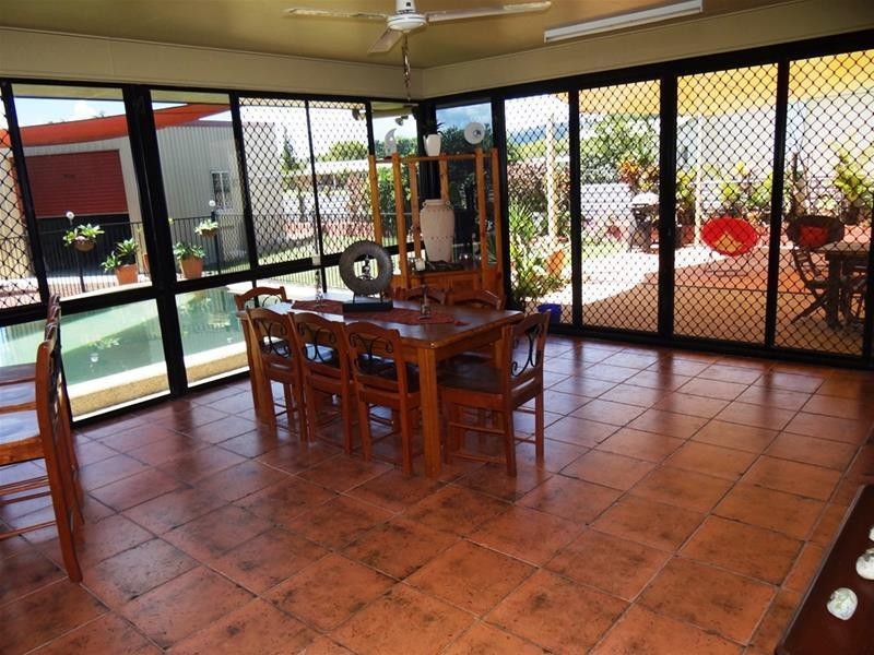 6 BROAD Street, Etty Bay QLD 4858