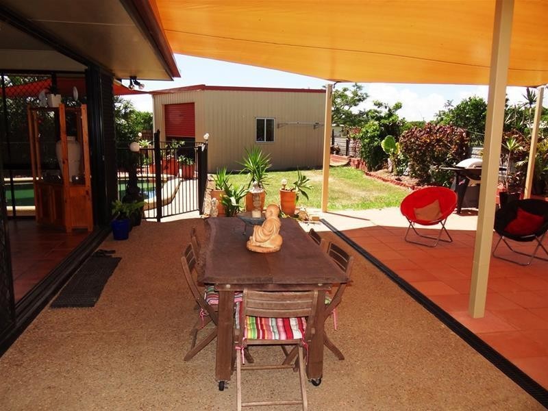 6 BROAD Street, Etty Bay QLD 4858