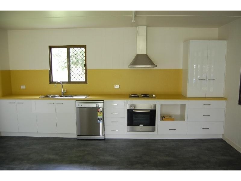 7 Maud Street, Flying Fish Point QLD 4860