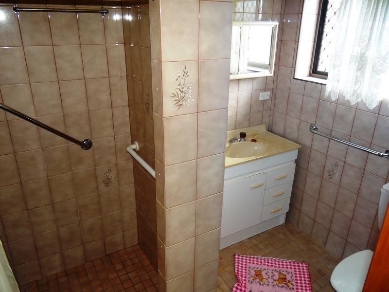 17 Anthony Street, Cullinane QLD 4860