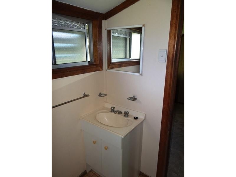 10 Walnut Street, Innisfail QLD 4860