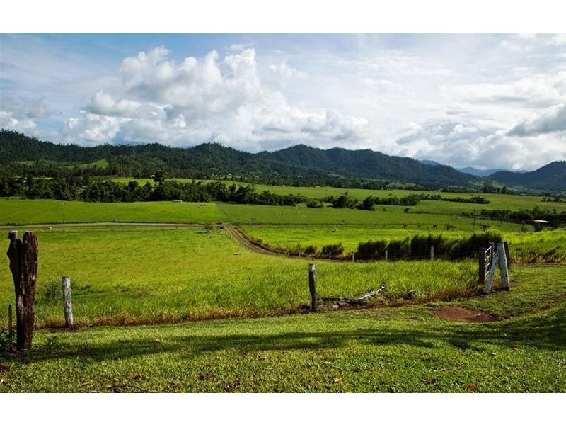 18 to 20 ROBERTSON Road, Innisfail QLD 4860