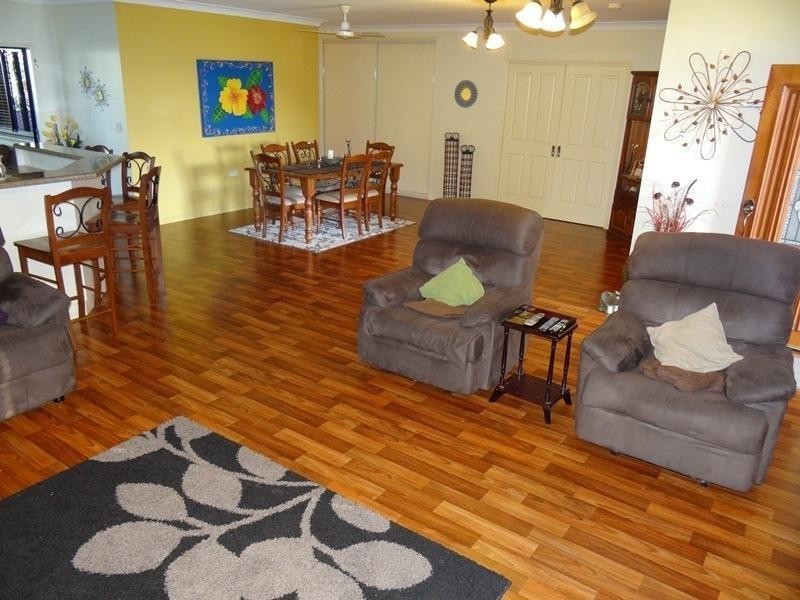 6 BROAD Street, Etty Bay QLD 4858