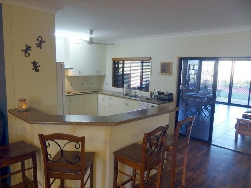 6 BROAD Street, Etty Bay QLD 4858