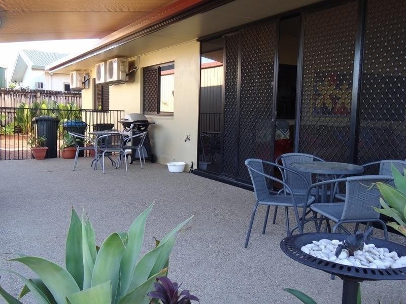 6 BROAD Street, Etty Bay QLD 4858