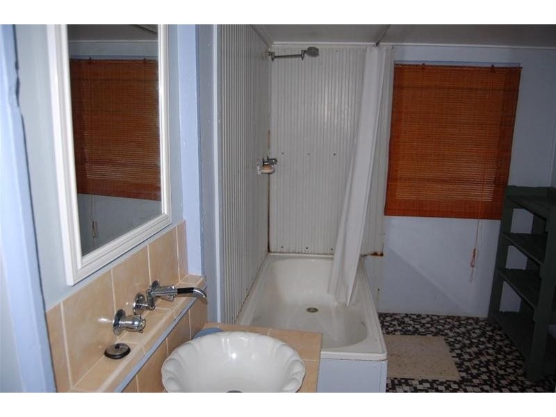 12 Judy Street, Flying Fish Point QLD 4860