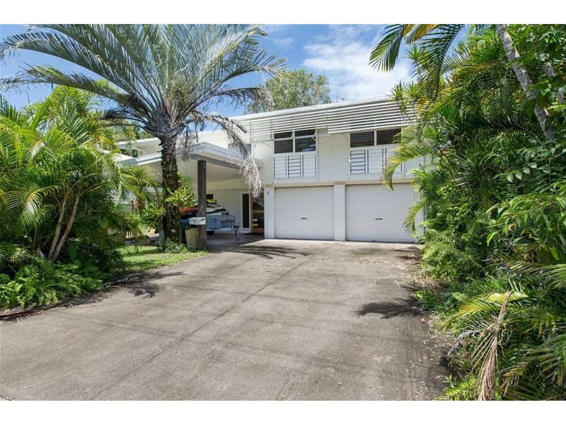 6 Feldt Street, Flying Fish Point QLD 4860