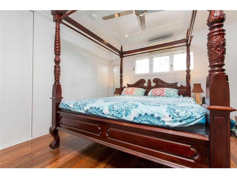 6 Feldt Street, Flying Fish Point QLD 4860