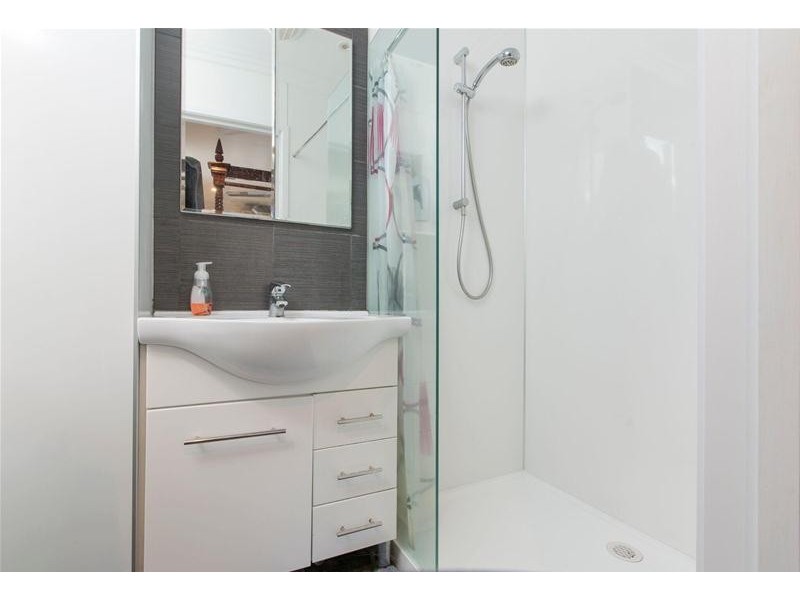 6 Feldt Street, Flying Fish Point QLD 4860