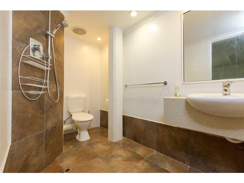 6 Feldt Street, Flying Fish Point QLD 4860