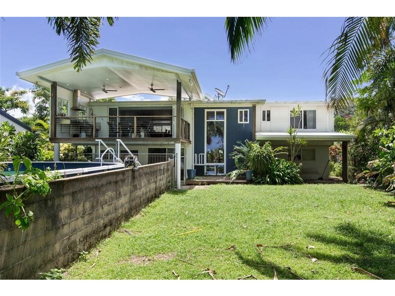 6 Feldt Street, Flying Fish Point QLD 4860