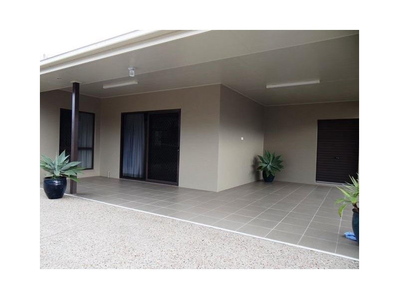 2/45  Moriarty Street, Goondi Hill QLD 4860