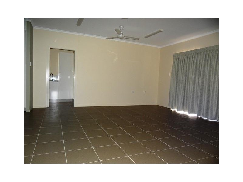 2/45  Moriarty Street, Goondi Hill QLD 4860