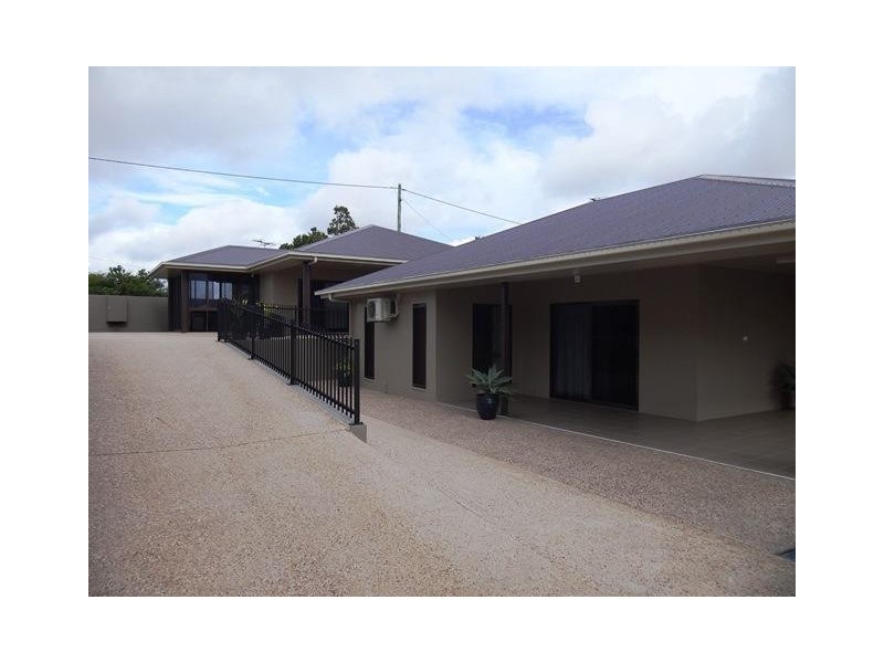 2/45  Moriarty Street, Goondi Hill QLD 4860