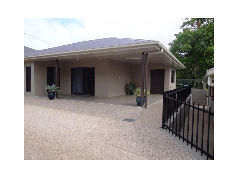 2/45  Moriarty Street, Goondi Hill QLD 4860