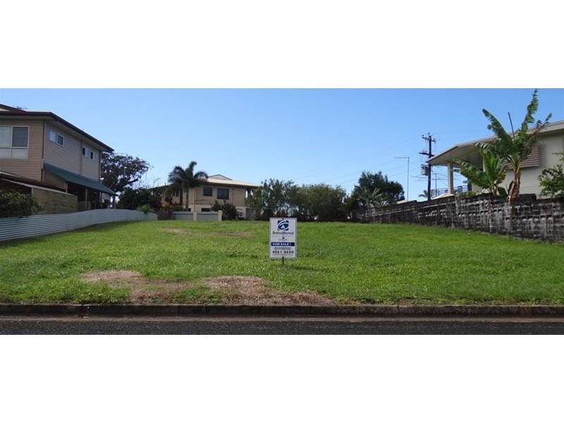 37  RIVERSIDE Crescent, Innisfail Estate QLD 4860