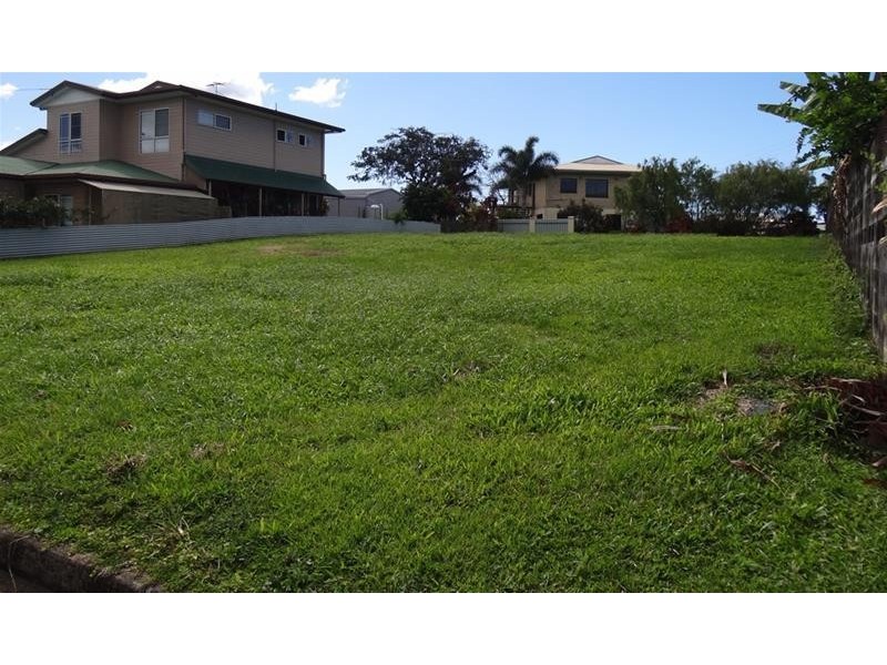 37  RIVERSIDE Crescent, Innisfail Estate QLD 4860