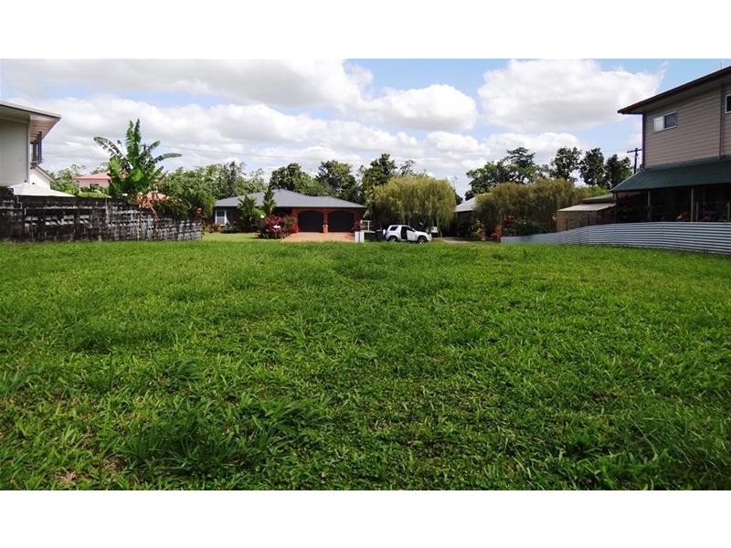 37  RIVERSIDE Crescent, Innisfail Estate QLD 4860