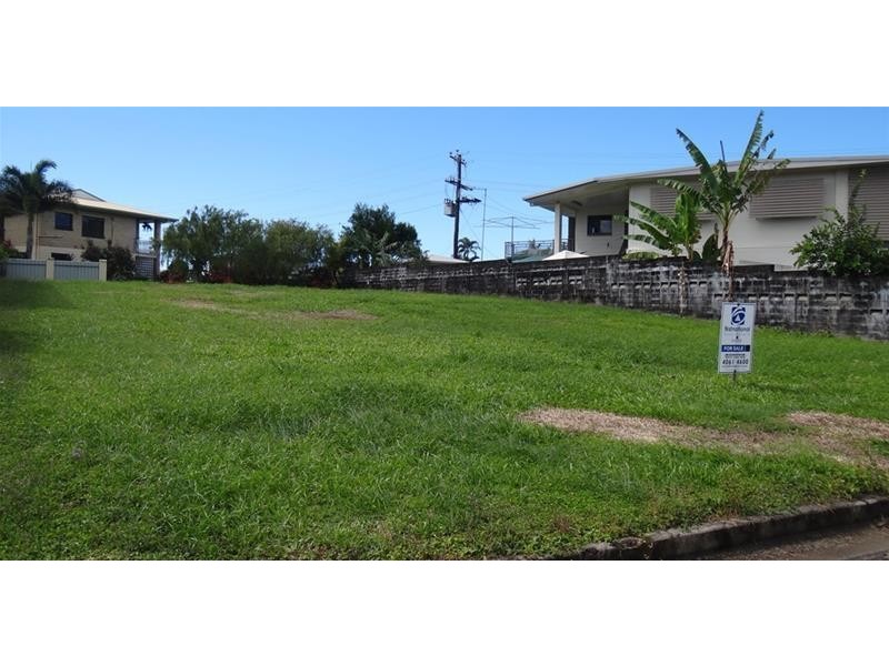 37  RIVERSIDE Crescent, Innisfail Estate QLD 4860