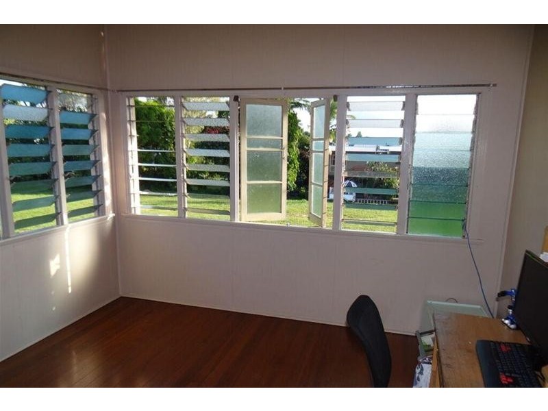 16 Jones Street, Mighell QLD 4860