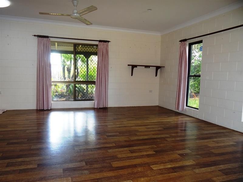 4  GRECH Close, Wangan QLD 4871