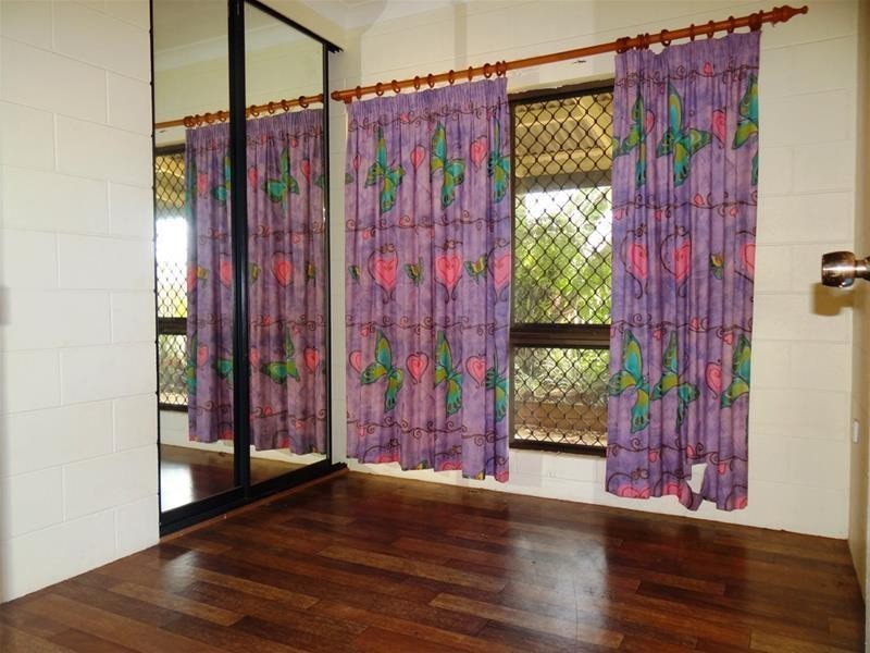 4  GRECH Close, Wangan QLD 4871