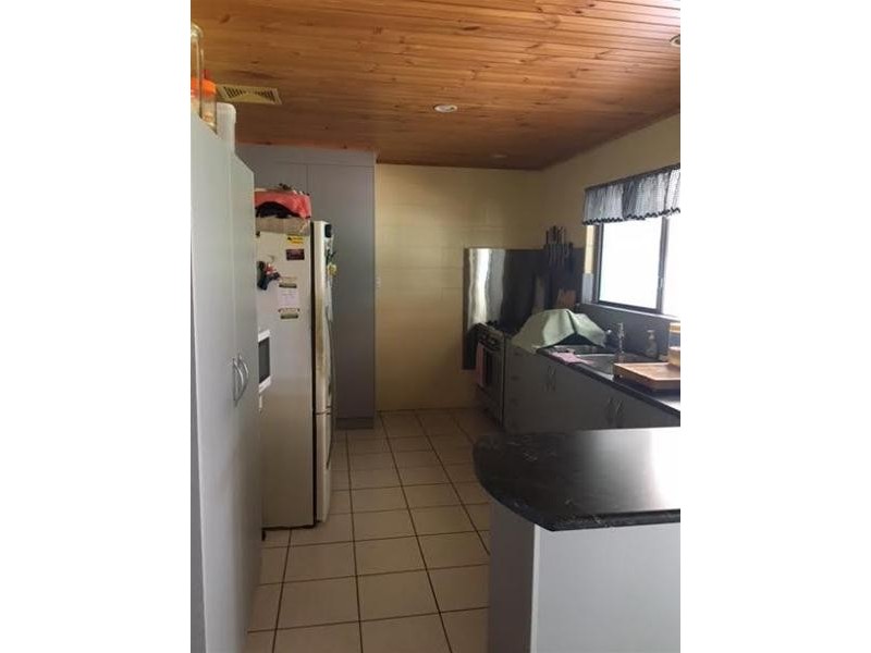 16 Bona Avenue, Belvedere QLD 4860