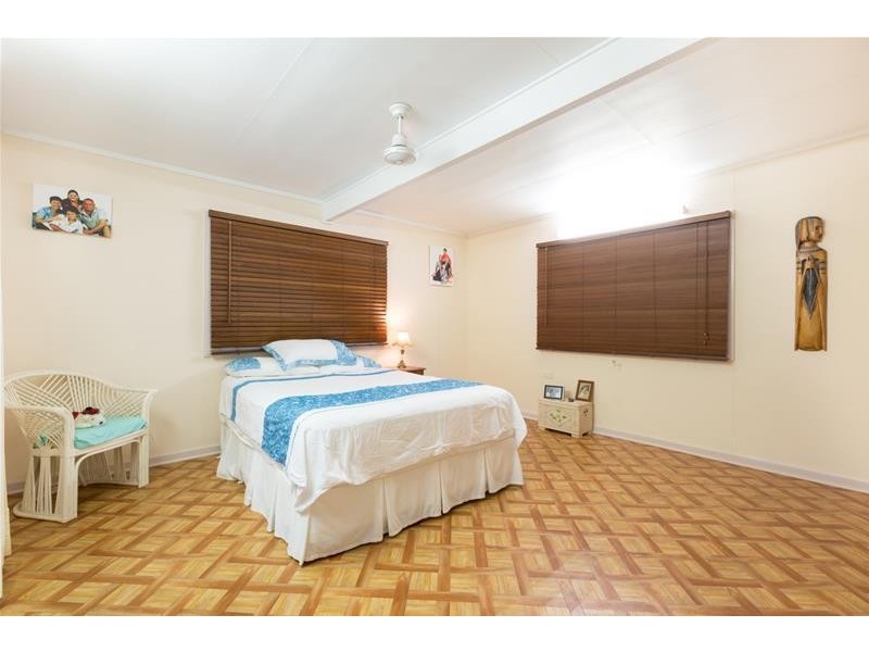 394 Palmerston Highway, Stoters Hill QLD 4860