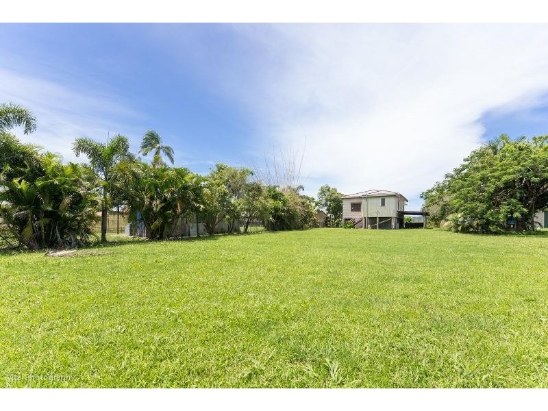 2 Corinda, Innisfail QLD 4860