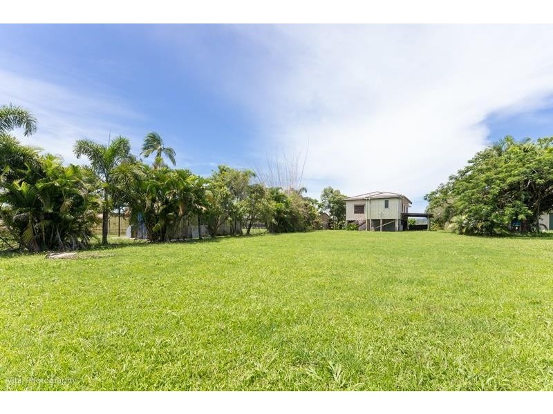 2 Corinda, Innisfail QLD 4860
