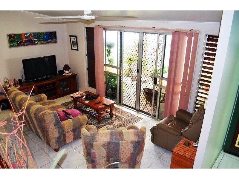 26 Feldt Street, Flying Fish Point QLD 4860