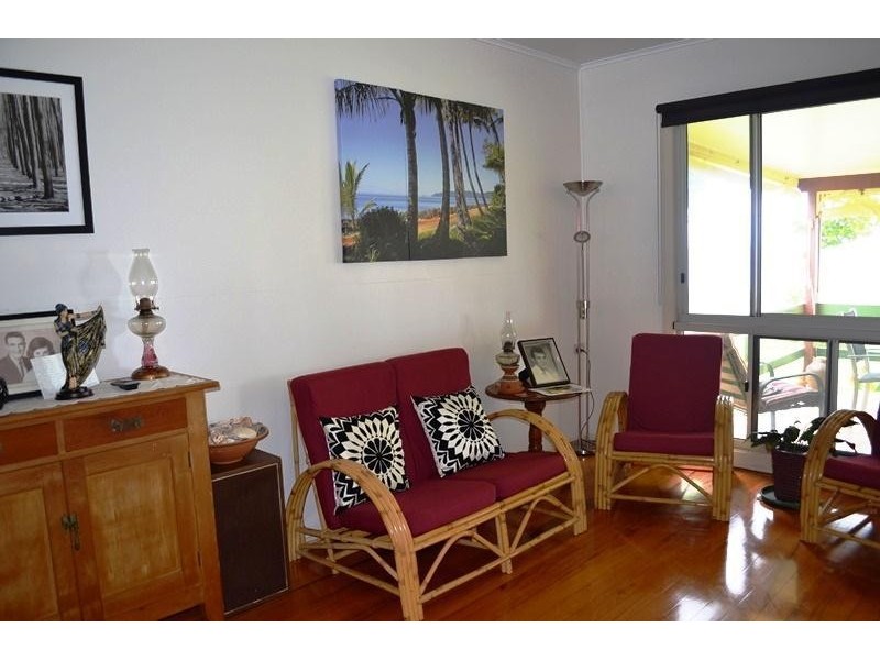 26 Feldt Street, Flying Fish Point QLD 4860