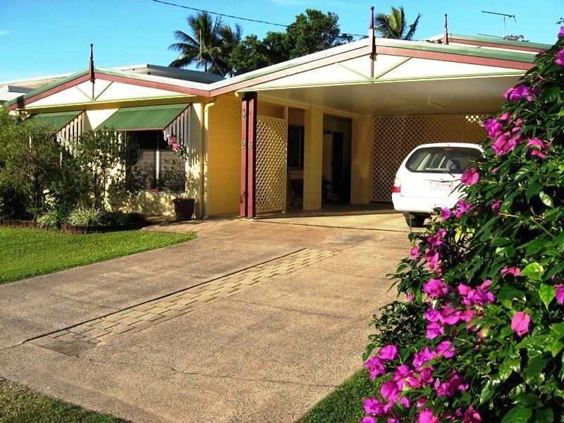 26 Feldt Street, Flying Fish Point QLD 4860