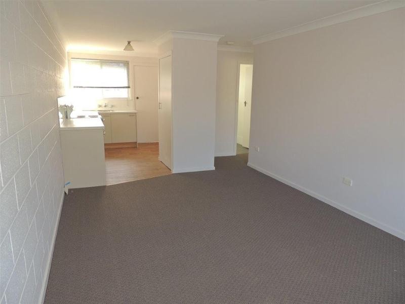 2/11 Manning Street, Gloucester NSW 2422