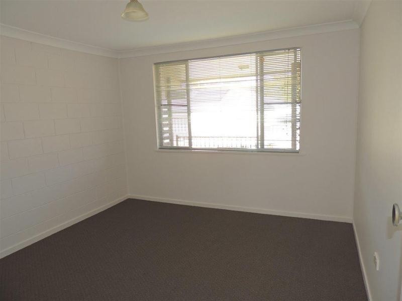 2/11 Manning Street, Gloucester NSW 2422