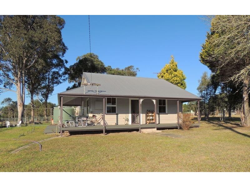 5 Henley Street, Gloucester NSW 2422