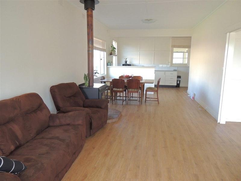 33 Tyrell Street, Gloucester NSW 2422