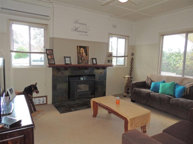 17 Gregson Street, Gloucester NSW 2422