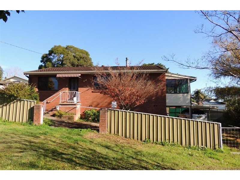 27 Ravenshaw Street, Gloucester NSW 2422