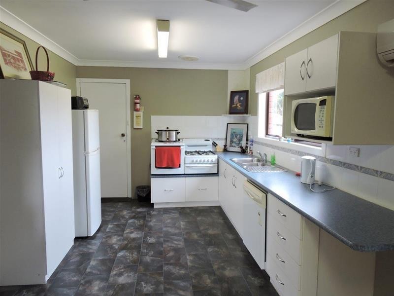 27 Ravenshaw Street, Gloucester NSW 2422