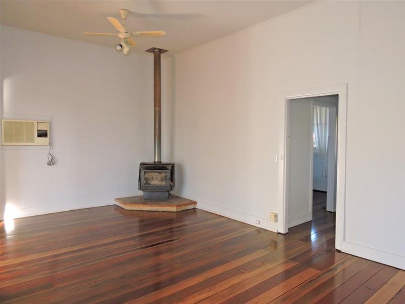 6 Cowper Street, Gloucester NSW 2422