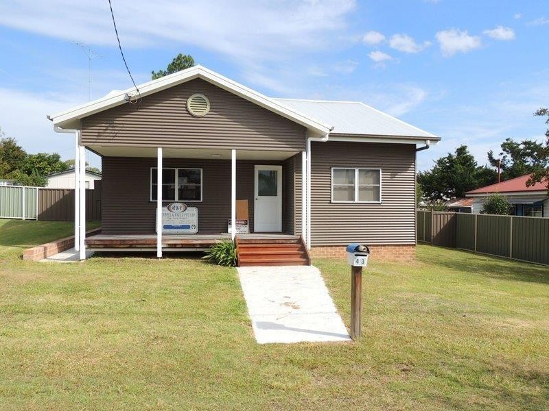 43 Cowper Street, Gloucester NSW 2422