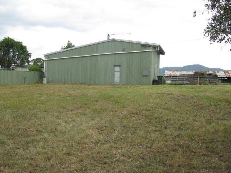 1 4550 Bucketts Way South, Gloucester NSW 2422