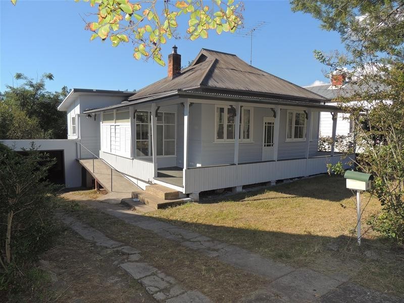 6 Cowper Street, Gloucester NSW 2422