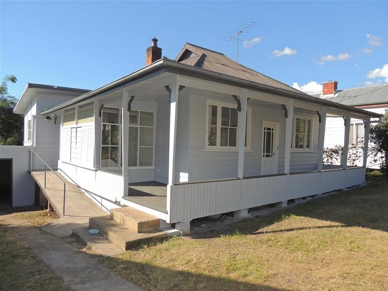 6 Cowper Street, Gloucester NSW 2422