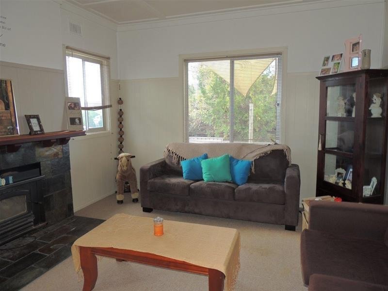 17 Gregson Street, Gloucester NSW 2422