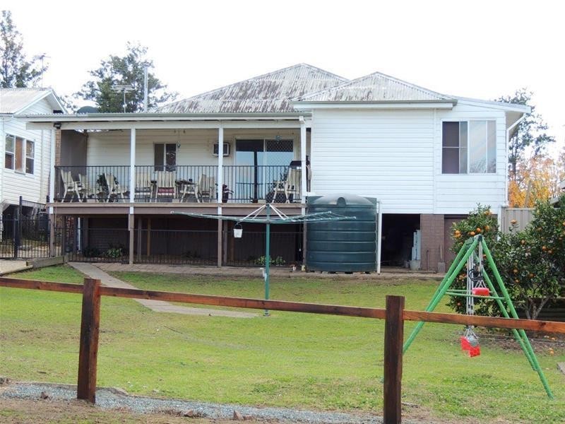 17 Gregson Street, Gloucester NSW 2422