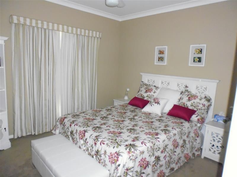 32 Peter Whitty Road, Cowra NSW 2794